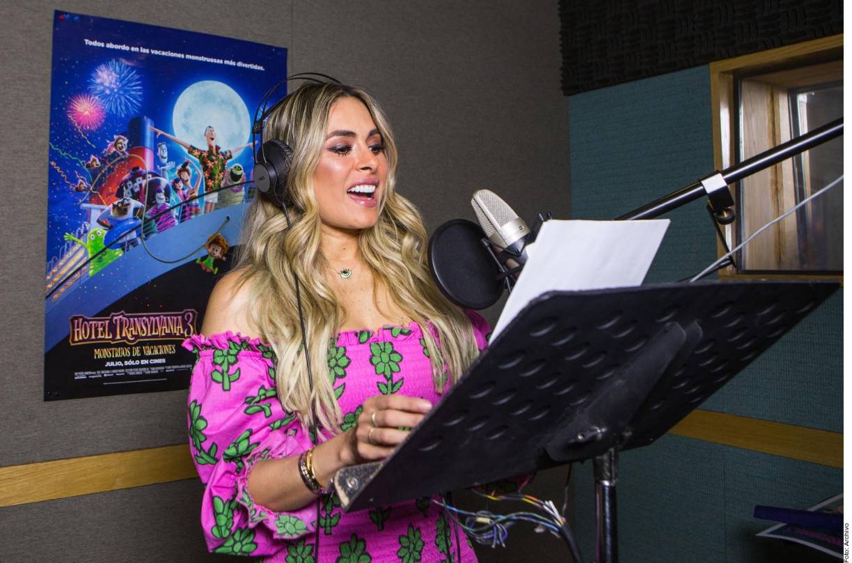 Pero de lo que no quiso hablar ni opinar, fue sobre el problema que enfrenta su amiga Inés Gómez Mont y el esposo de ésta, Víctor Manuel Álvarez, quienes son buscados por la justicia en más de 190 países, por delitos de delincuencia organizada y operaciones con recursos de procedencia ilícita.