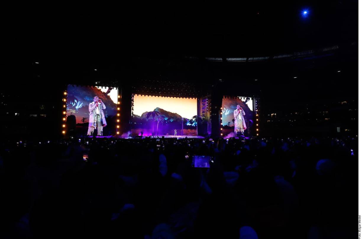 La gira es la de mayores ingresos en la historia para un artista latino, con más de 232,5 millones de dólares en ganancias hasta octubre pasado, según Billboard.