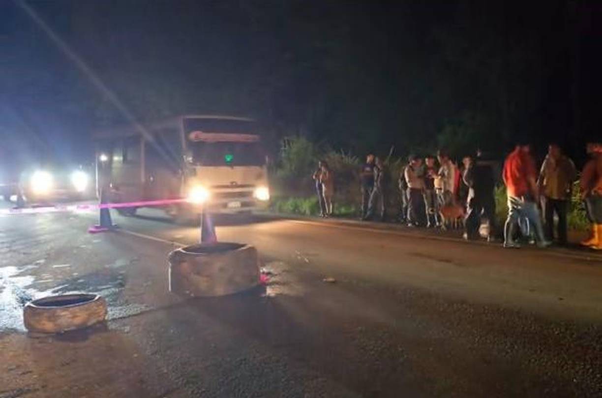 El conductor del bus fue requerido por la Policía para investigación. 