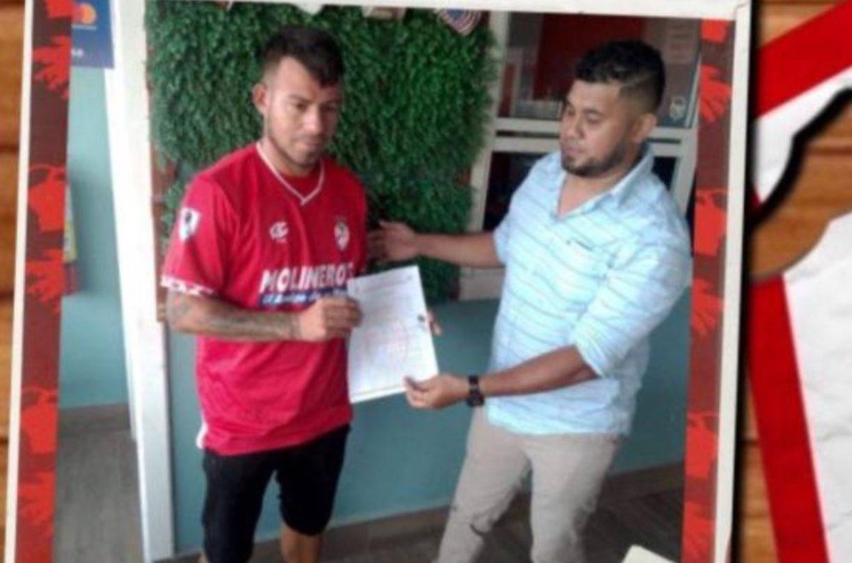 Jorge Cardona - Real Sociedad ha decidido no renovarle contrato al ‘Cuajada’, quien estuvo un año con los aceiteros. El mediocampista deberá buscar nuevo club. 