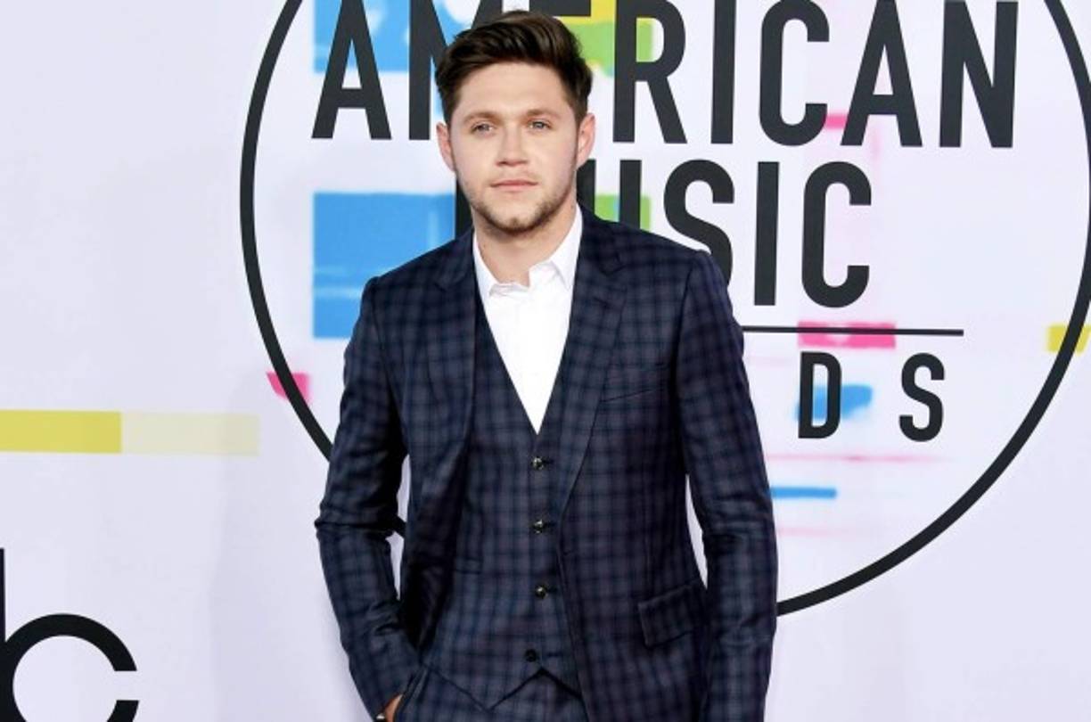 Niall Horan, 26 años<br/><br/>El cantante y compositor cierra el top cinco con una fortuna de 71 millones de dólares ganados en el último año. Actualmente alista nueva música.