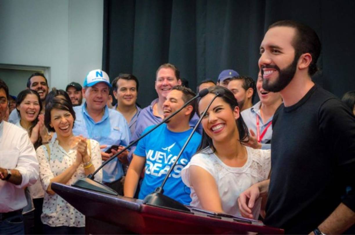 En su paso por la alcaldía de la capital salvadoreña, Bukele se identificó con los 'millenials', al grado de proyectar en la plaza El Salvador del Mundo una película de la serie animé Dragon Ball, participar en competencias de paintball o de juegos mecánicos extremos.