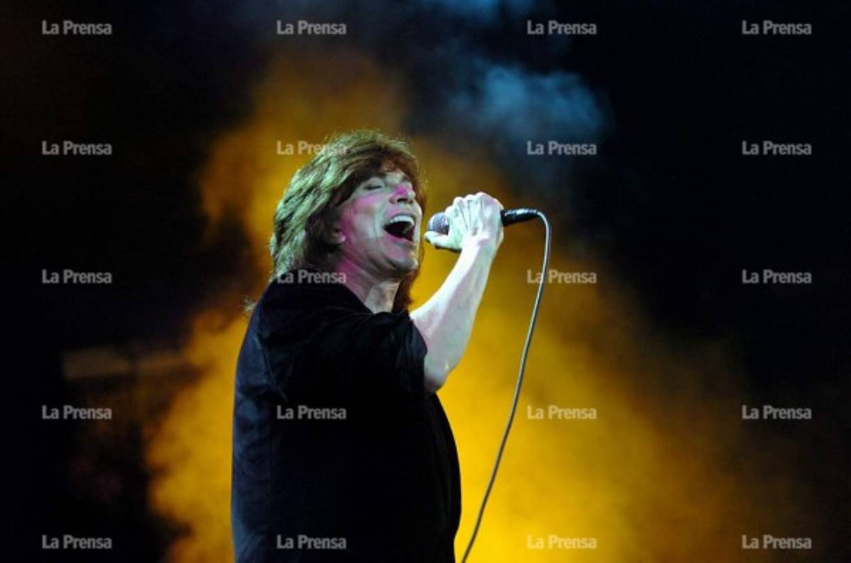 El 16 de mayo de 2008 es una fecha emblemática para los seguidores del fallecido cantante español Camilo Sesto en Honduras. El autor de grandes éxitos como 'Melina' visitó el territorio hondureño para ofrecer un concierto inolvidable.