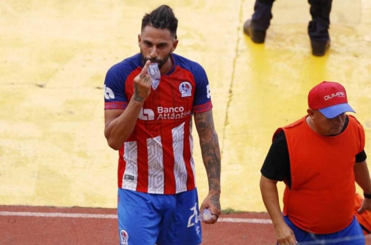 El zaguero argentino quedó marcado por un error en la eliminación de Olimpia ante Saprissa. 