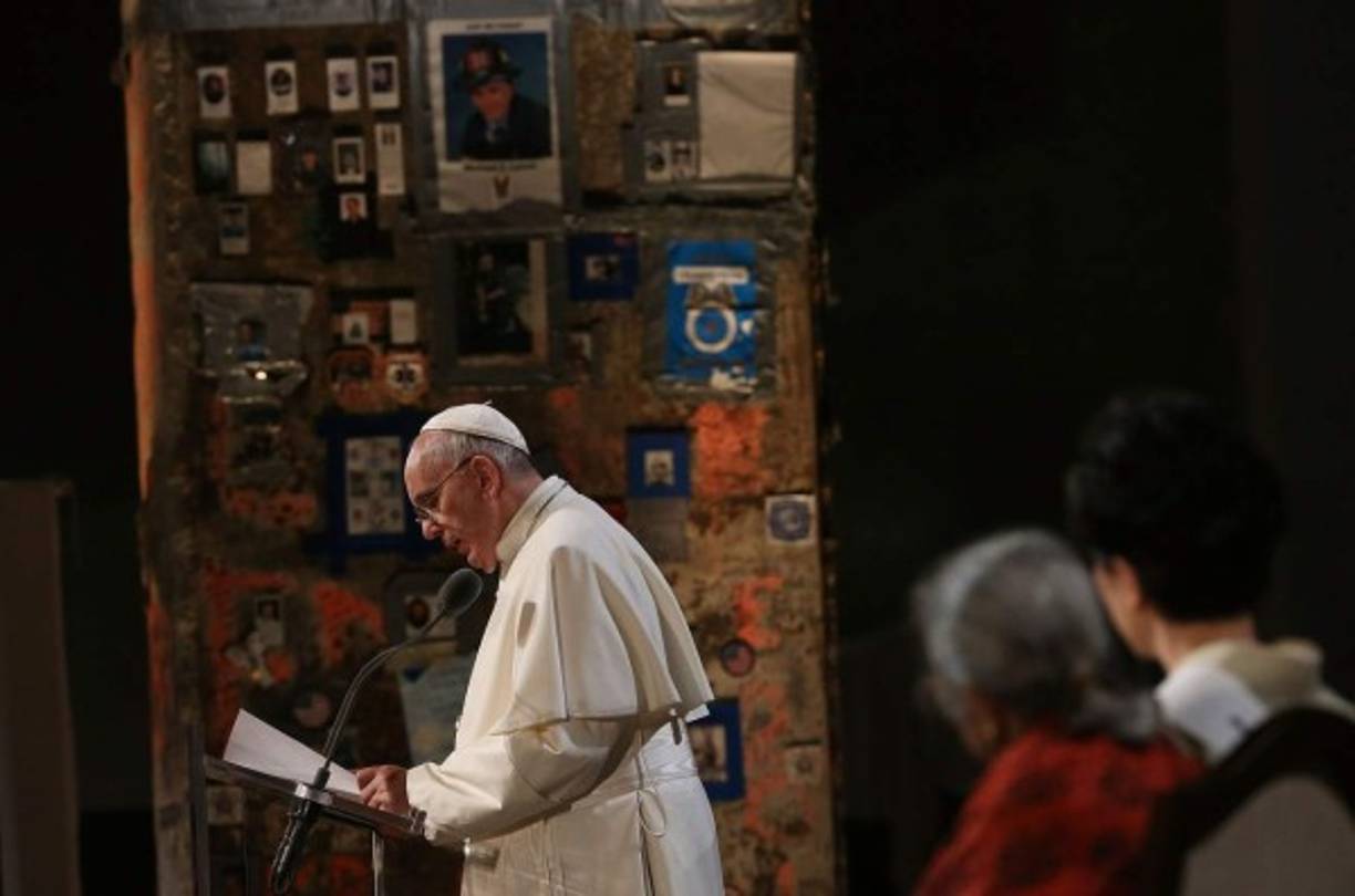 Instó a 'alzar la voz a todo lo que quiera impedirlo. Juntos somos invitados a decir 'no' a todo intento uniformizante y un 'sí' a una diferencia aceptada y reconciliada'.