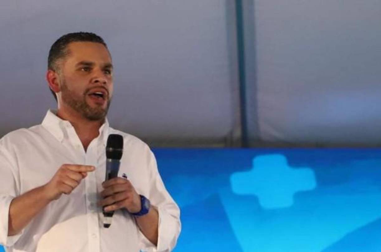 Cabe señalar, que ayer lunes, 27 de noviembre, Chávez denunció ser víctima de persecución política por parte del gobierno de Xiomara Castro. 