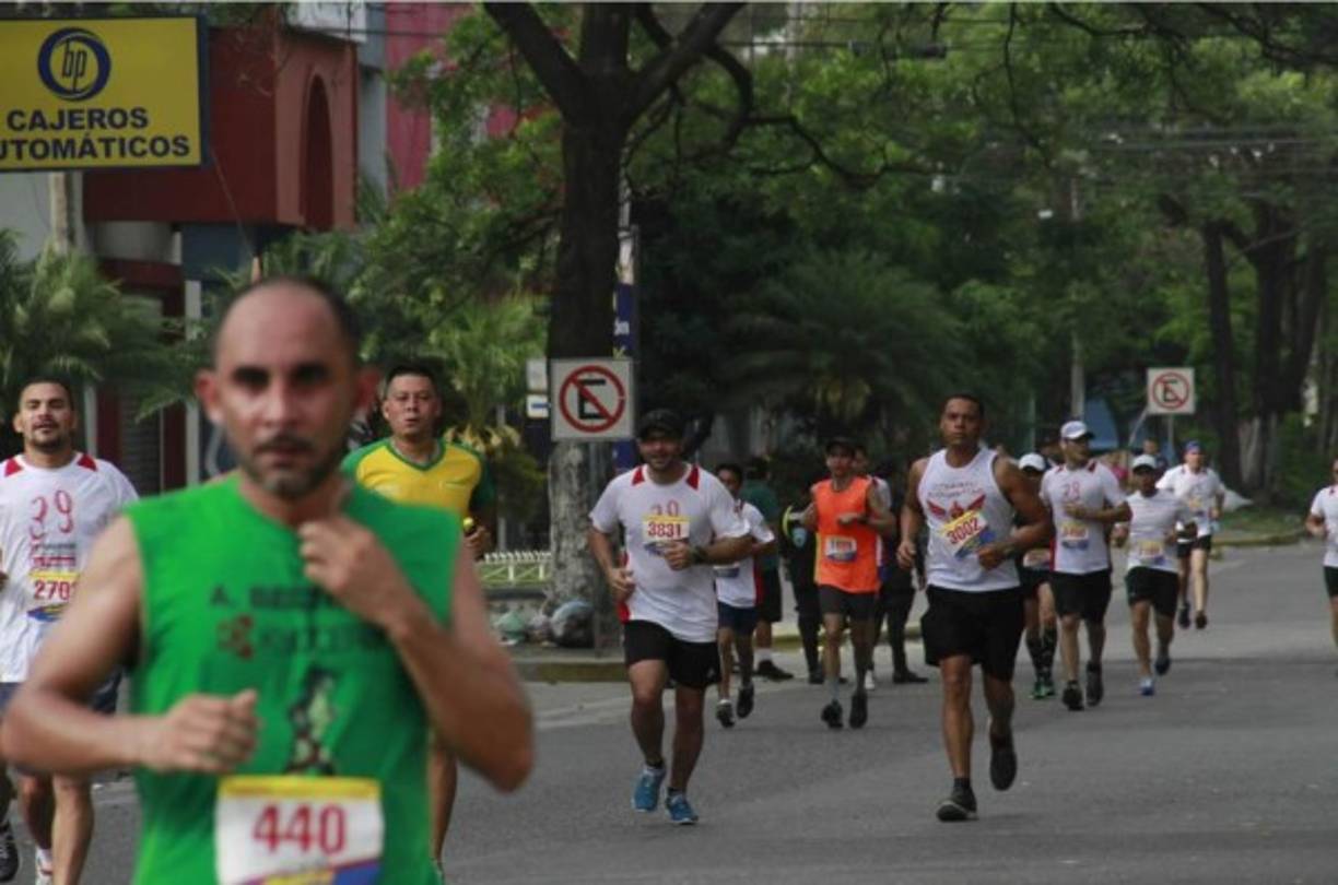 Los velocistas lucieron concentrados en el evento.