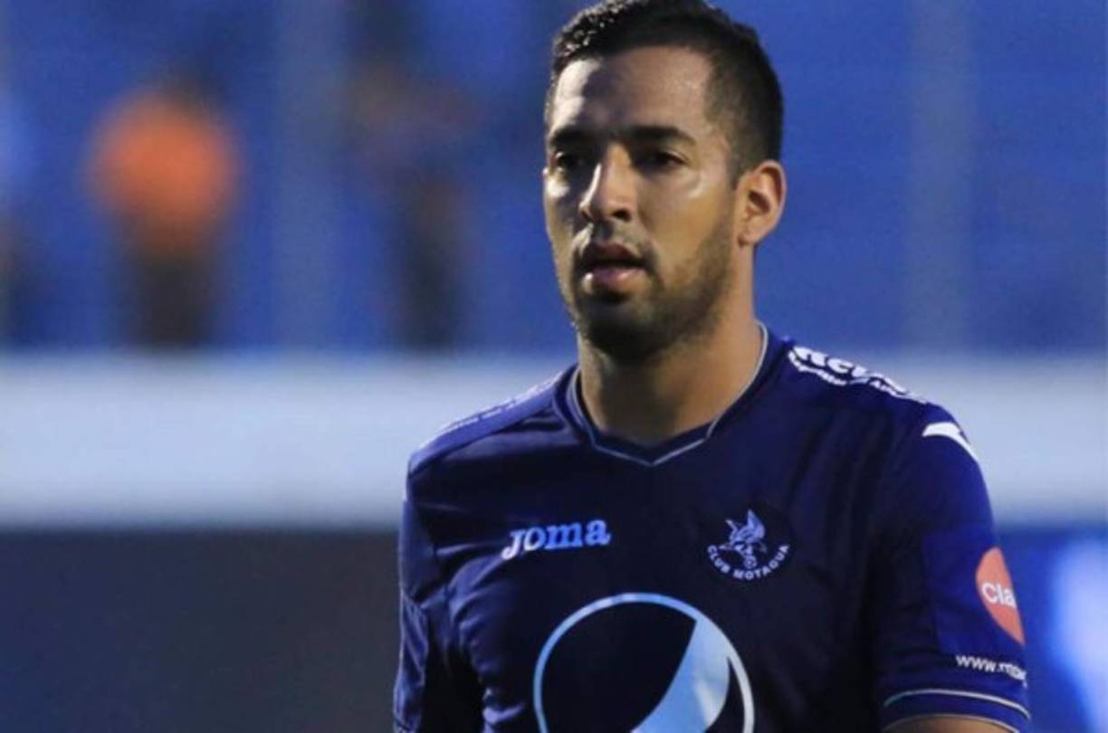 Lucas Gómez podría regresar al fútbol hondureño para defender la camisa de la Upnfm la próxima temporada. El artillero que estuvo en el Motagua ha recibido una oferta concreta de la junta directiva de los Lobos y se está a la espera de una respuesta del sudamericano.