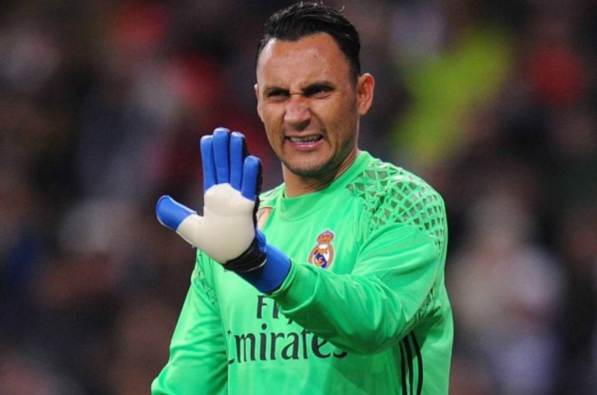 Sorpresa. Medios franceses y españoles afirman que el PSG ha ofrecido € 44m por contratar al portero costarricense KeylorNavas. Pero el cancerbero todo indica los ha rechazo ya que su objetivo es seguir en el Real Madrid.