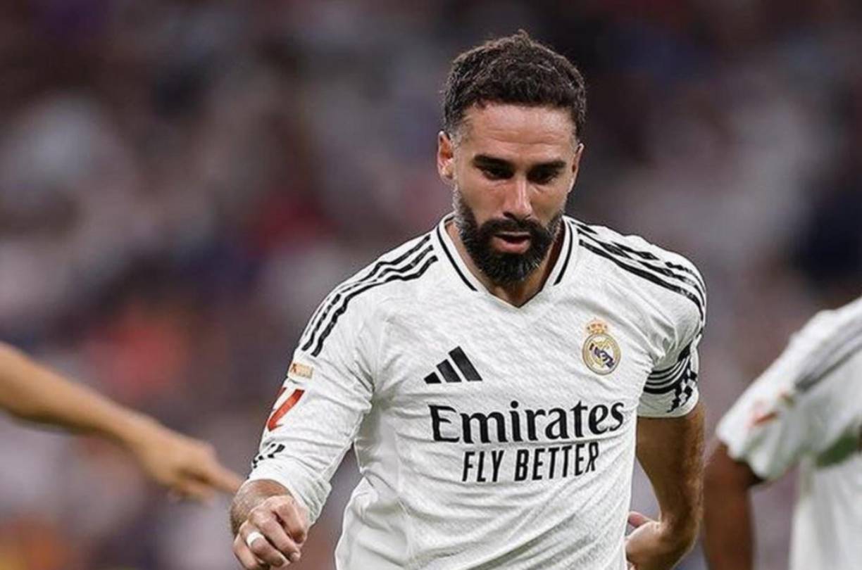 Dani Carvajal: Sorpresivamente estará como defensor central y no como lateral derecho.
