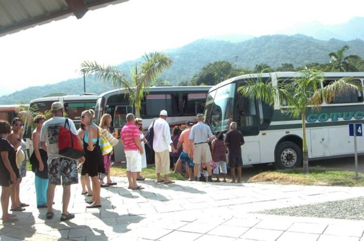 Llega por segunda vez el Joya Noruega a Trujillo.