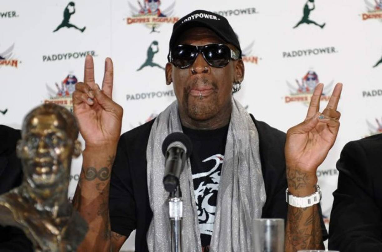 La ex estrella de la NBA, Dennis Rodman, en el 2012 se declaró en quiebra, los años de extravagancia y los gastos sin control lo llevaron a la ruina, tenía una adicción al alcohol y las drogas.