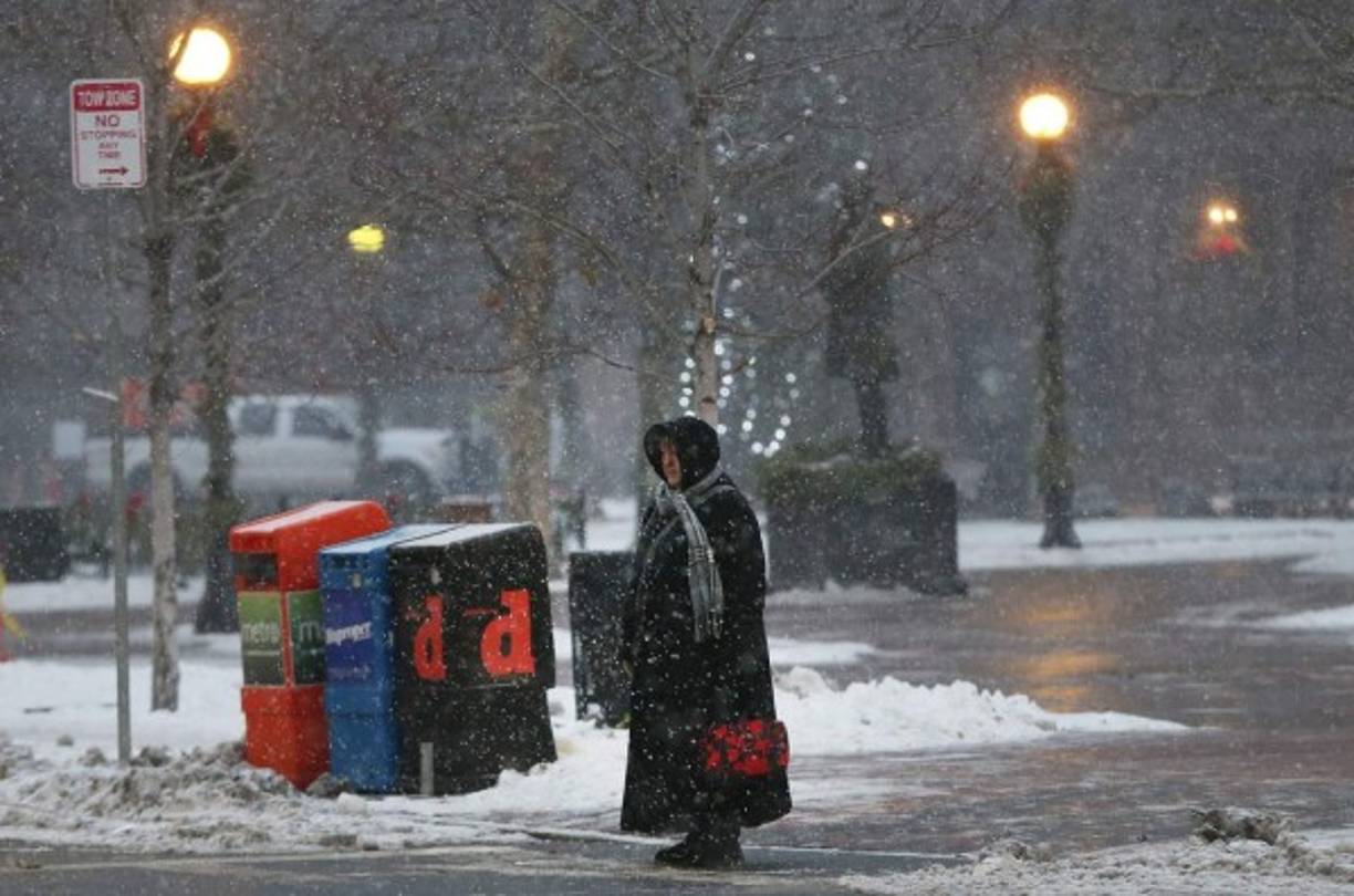 En Boston las nevadas comenzaron a caer esta madrugada.