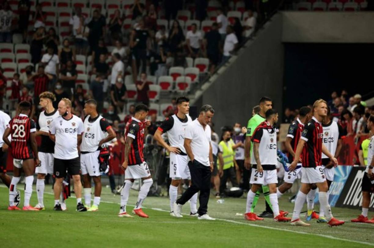 El partido finalmente se suspendió. Los jugadores del Niza volvieron al campo para realizar un calentamiento, pero los del Marsella decidieron no salir. El resultado era de 1-0 para el cuadro local.