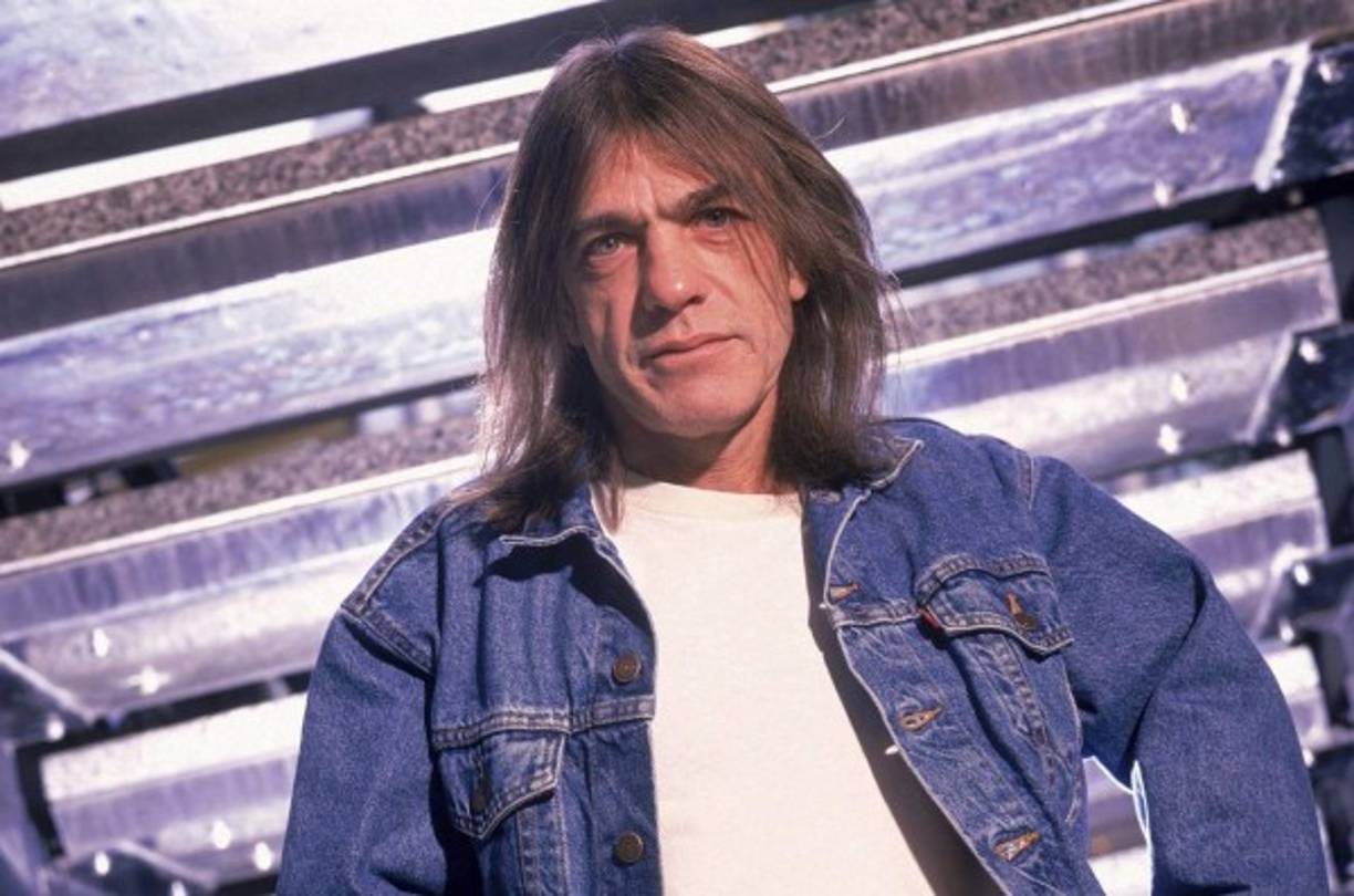MALCOLM YOUNG, 64 años, cofundador y guitarrista del grupo australiano AC/DC.<br/>Fallecido el 18 de noviembre.