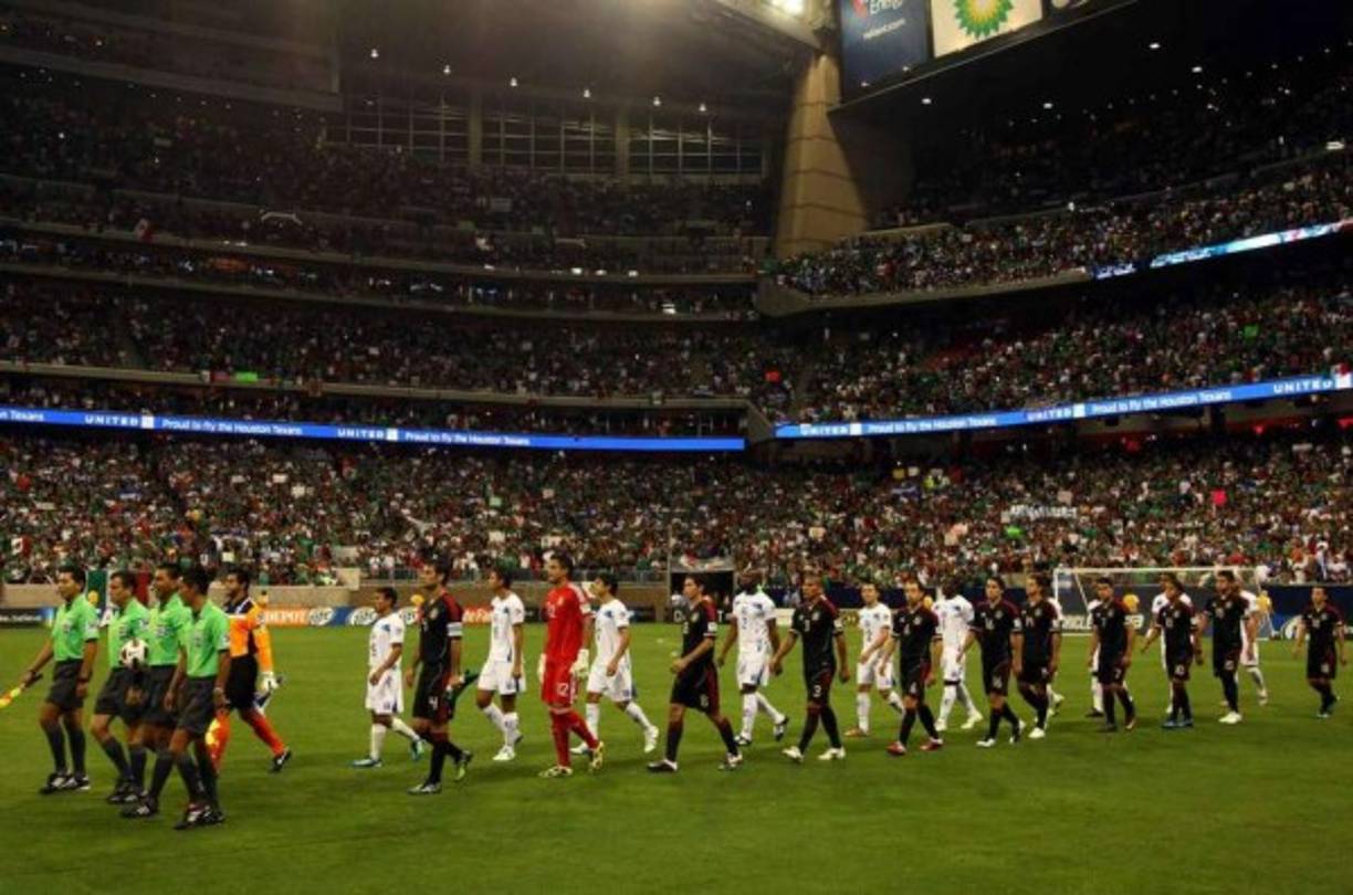 En la Copa Oro de Estados Unidos 2011, México venció 2-1 a Honduras en las semifinales.