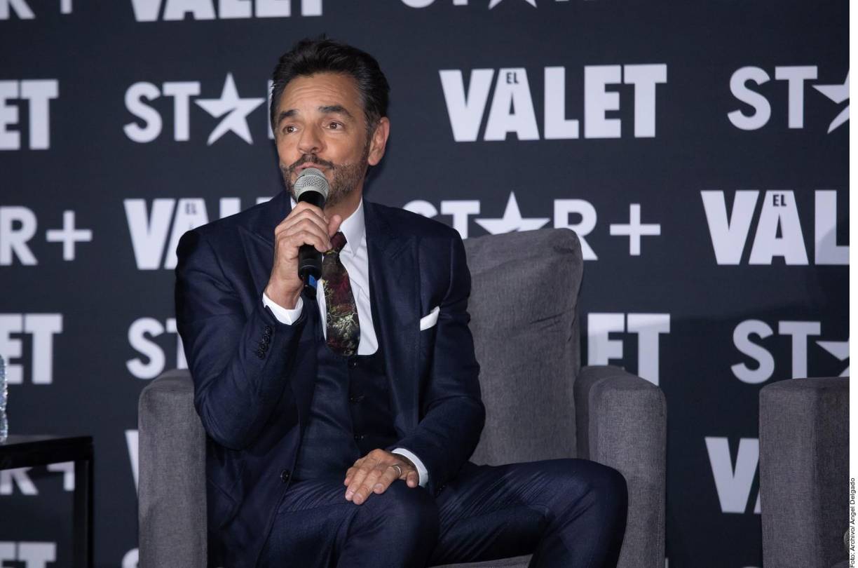 “Se rompió en diez pedazos el hombro”, reveló el periodista.