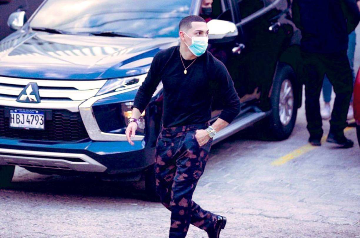 Según medios estadounidenses, la fortuna de Téofimo Lópezz podría ascender a los 3 millones de dólares.