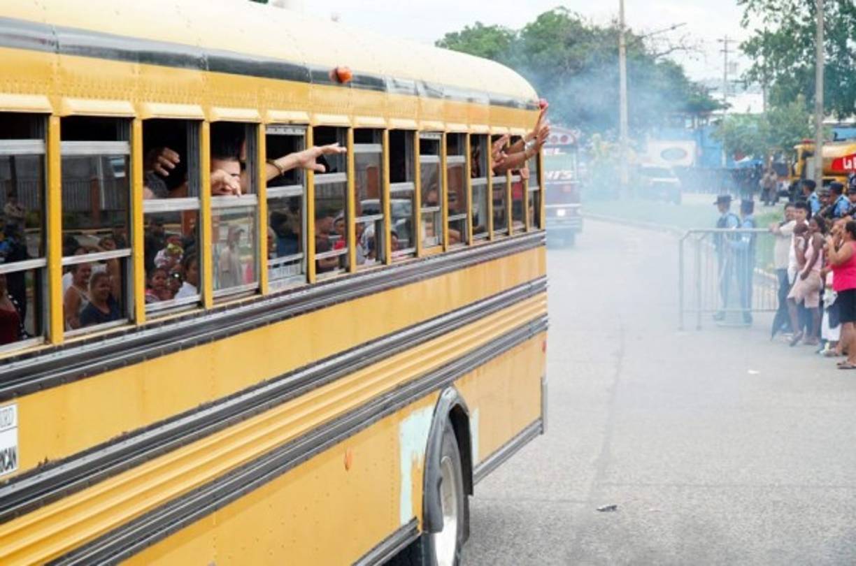 Al menos 500 privados de libertad fueron llevados del penal sampedrano a la cárcel de El Porvenir, en Francisco Morazán.