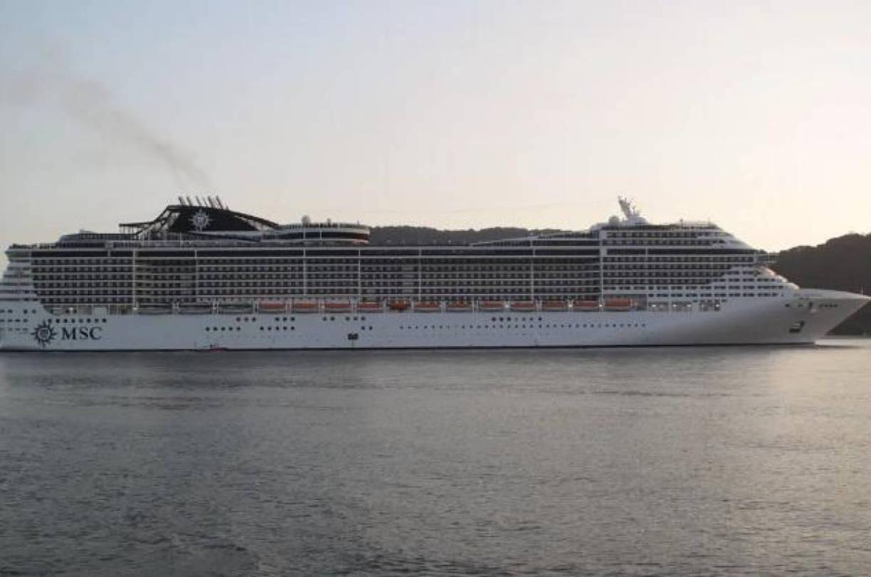 Neymar ya había abandonado el crucero de su fiesta cuando Carlos y Vitoria abordaron.