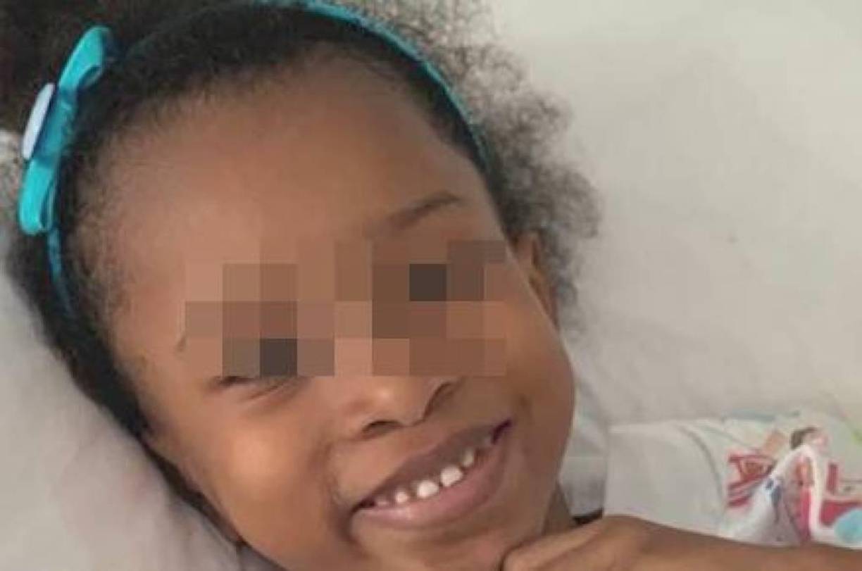 Agregó que la menor no recibió atención en ningún momento, solo le administraron un suero. Mencionó que su hija estaba muriendo poco a poco hasta que dejó de respirar.