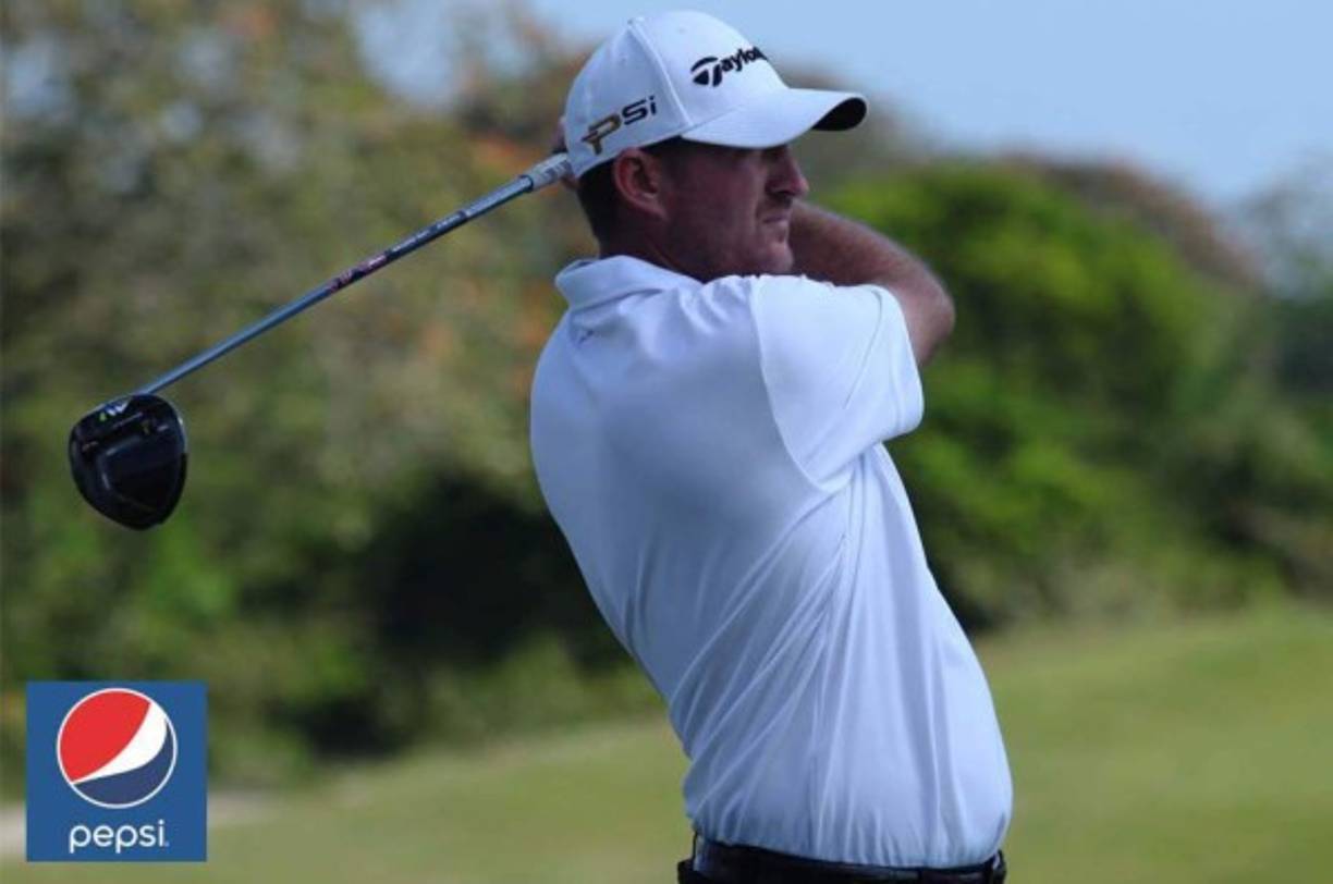 El golfista estadounidense Ty Capps también estuvo en la lucha por buscar hacer una buena tarjeta.