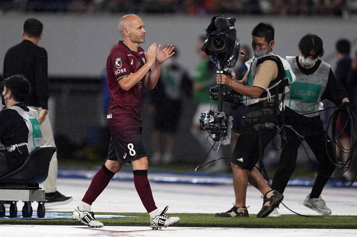 Iniesta se despide: Así fue su doloroso adiós de Japón ante el Barcelona