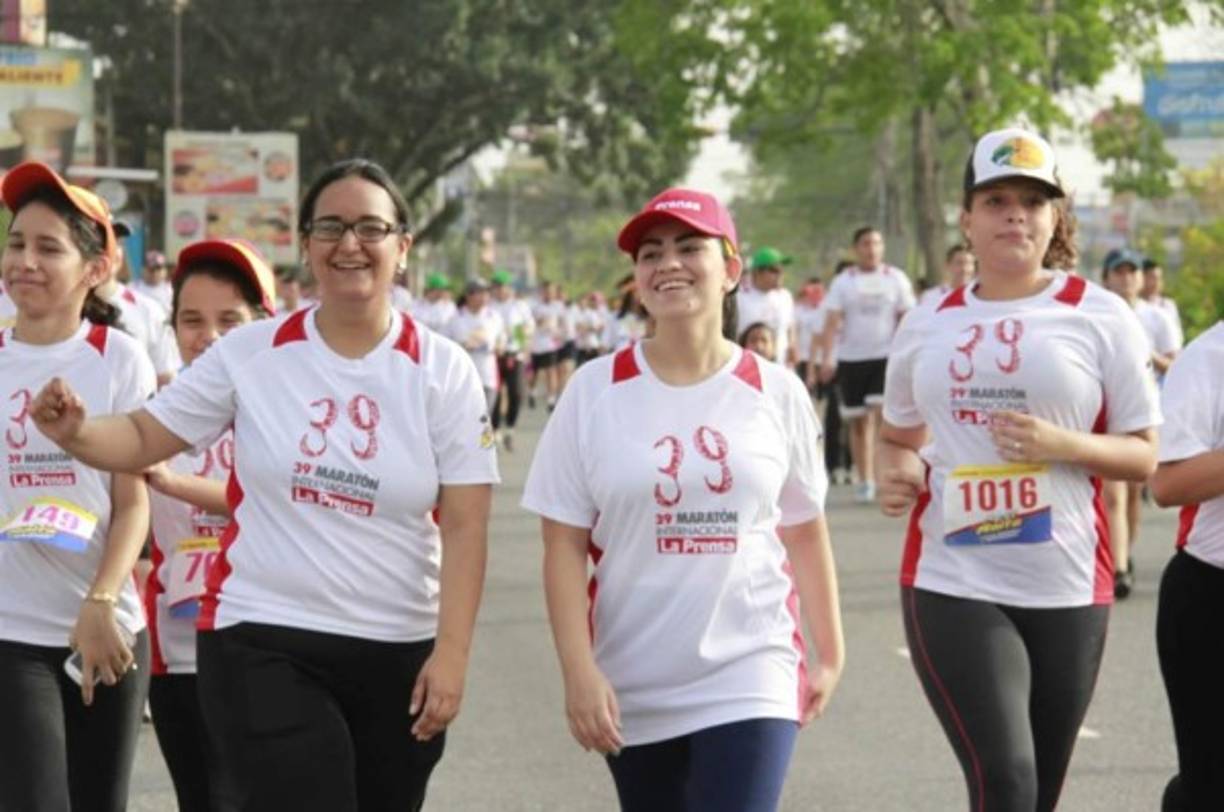 La belleza de la mujer hondureña no podía faltar en la 39 Maratón Internacional LA PRENSA.