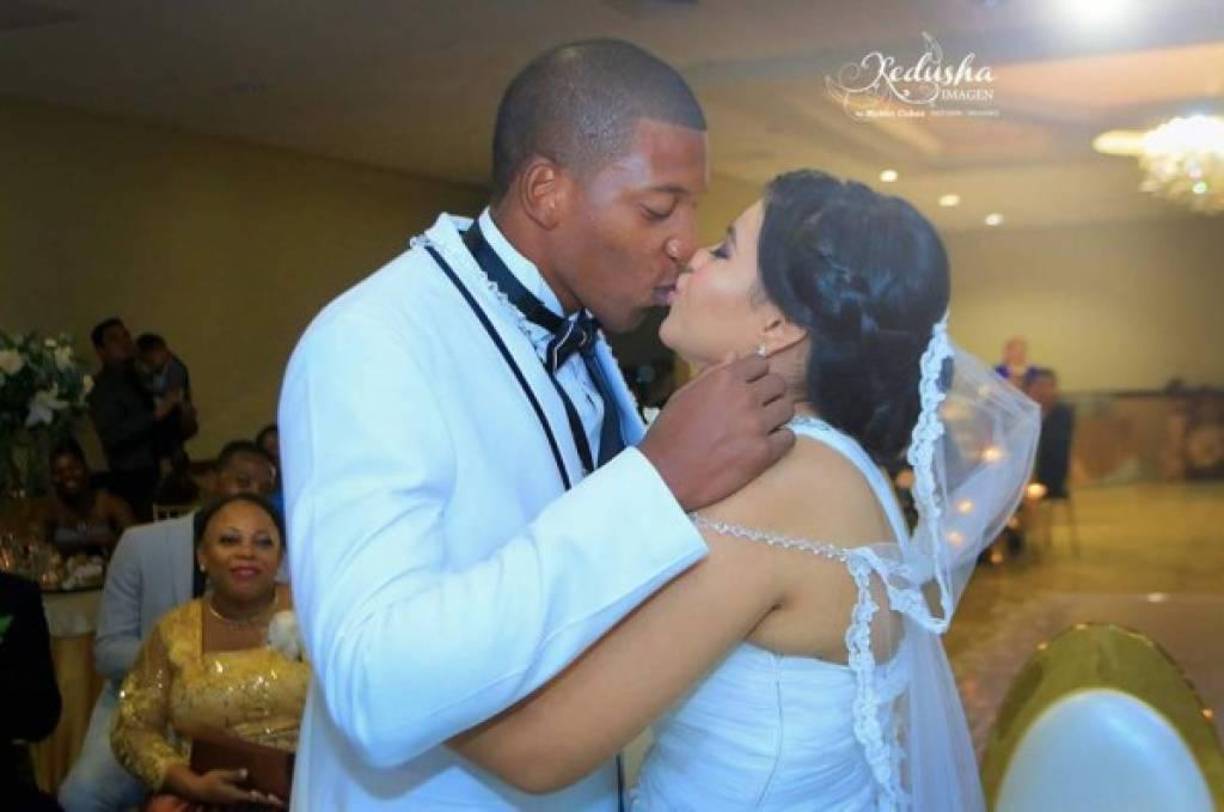 Ahora vamos con las esposas y parejas de los seleccionados de Honduras. El arquero Buba López tiene como pareja a Karla Trejo.