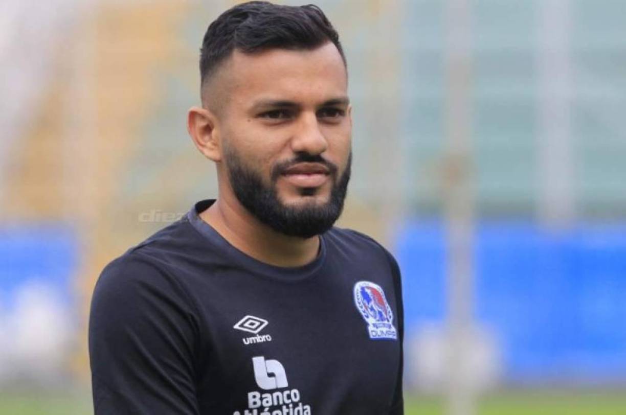 Jorge Álvarez: Otro de los mediocampistas que estarán en el 11 titular de los albos ante Marathón.