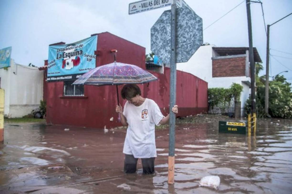 Se prevén tormentas muy fuertes en zonas de Coahuila, Oaxaca, Puebla y Veracruz, y tormentas fuertes en sitios de Chihuahua, Nuevo León, Sinaloa, Jalisco, Colima, Michoacán, Ciudad de México, Estado de México, Morelos, Guerrero y Chiapas.