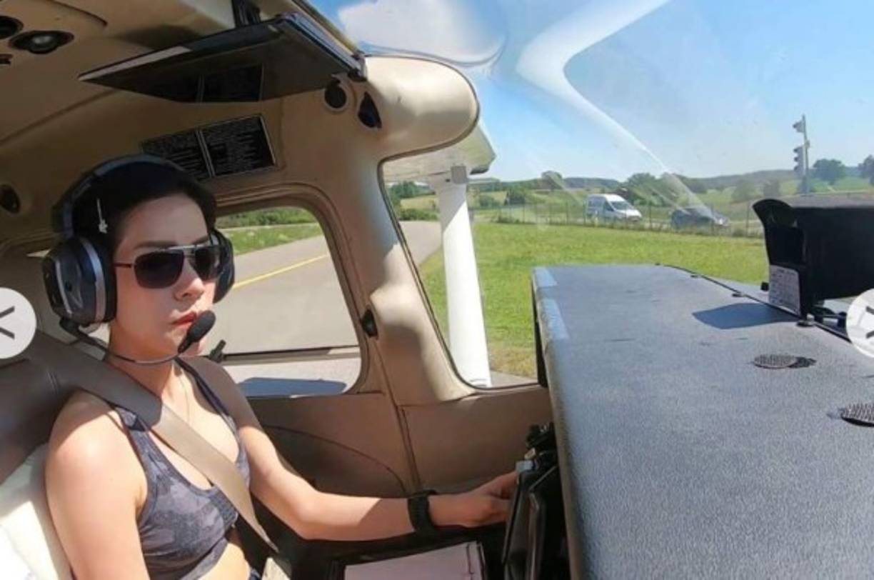 El cargo de 'consorte real' ('Chao Khun Phra'), cargo que no se otorgaba desde hacía casi cien años, no duró ni tres meses.