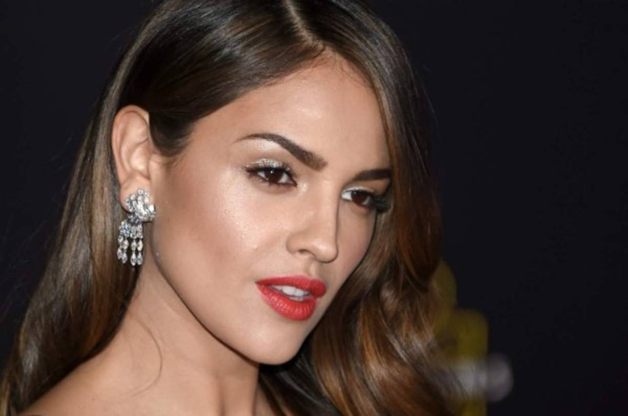 Giovani conoció a Eiza en una fiesta en Los Angeles, donde, tras unas copas, se dejaron llevar por la tentación y tuvieron una ‘noche de pasión’, aseguran.