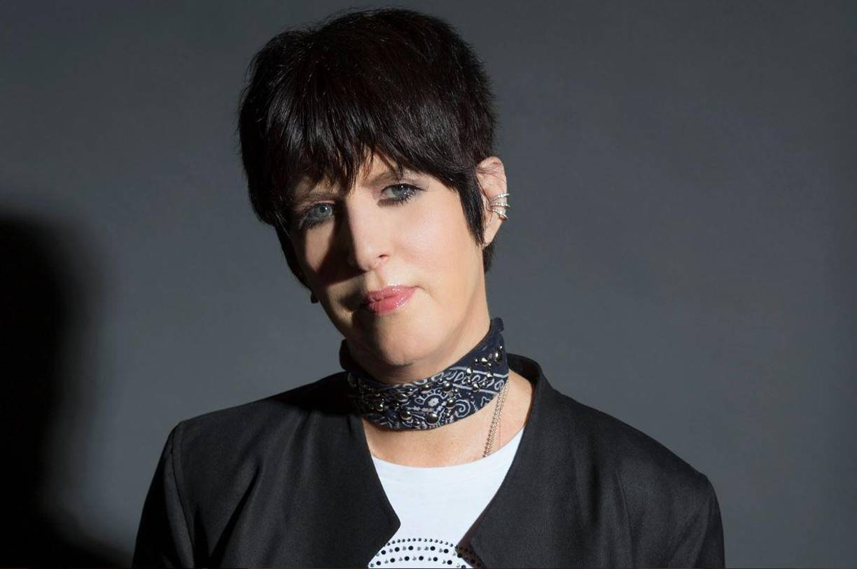 La compositora Diane Warren lamentó la muerte de Aaron Carter y tuiteó: “La fama a una edad temprana suele ser más una maldición que una bendición y sobrevivir no es fácil. RIP Aaron Carter”, decía Warren, haciendo hincapié en lo importante que es apoyar a los artistas que inician sus carreras profesionales a tan temprana edad. Cabe recordar que al cumplir los nueve años, Carter ya había publicado su primer álbum, llamado<i> Aaron Carter</i>.