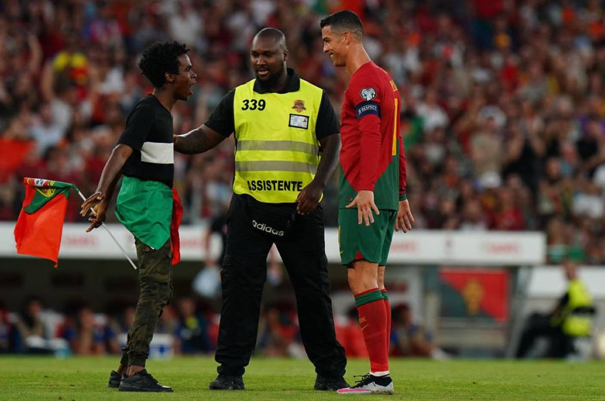 Cristiano Ronaldo realizó junto al aficionado aquel icónico festejo que realizaba con Marcelo cuando ambos jugaban en el Real Madrid.