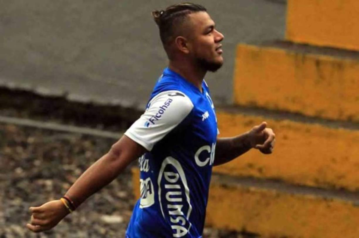 Mario Martínez: El fino volante se cayó de la convocatoria para el cierre de la hexagonal por una lesión y está listo para volver a jugar.