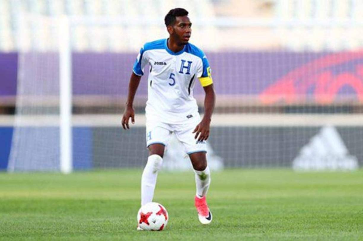 Dylan Andrade: El joven defensor catracho ha sido renovado por el Honduras Progreso luego de que se le había vencido su contrato.