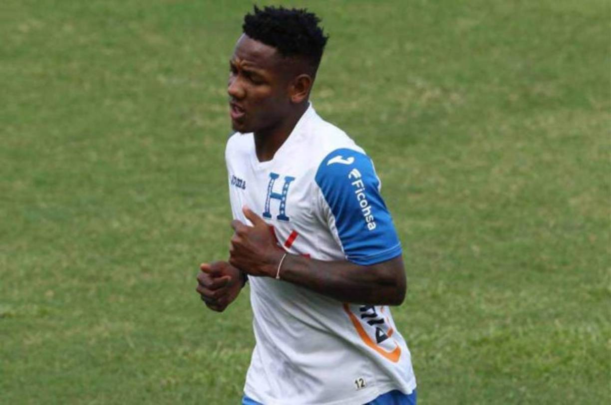 Romell Quioto se vio involucrado en una pelea verbal con un periodista hondureño, a quien insultó a través de sus redes sociales. El comunicador lo reportó con el Houston Dynamo y el club le hizo un fuerte llamado al delantero.