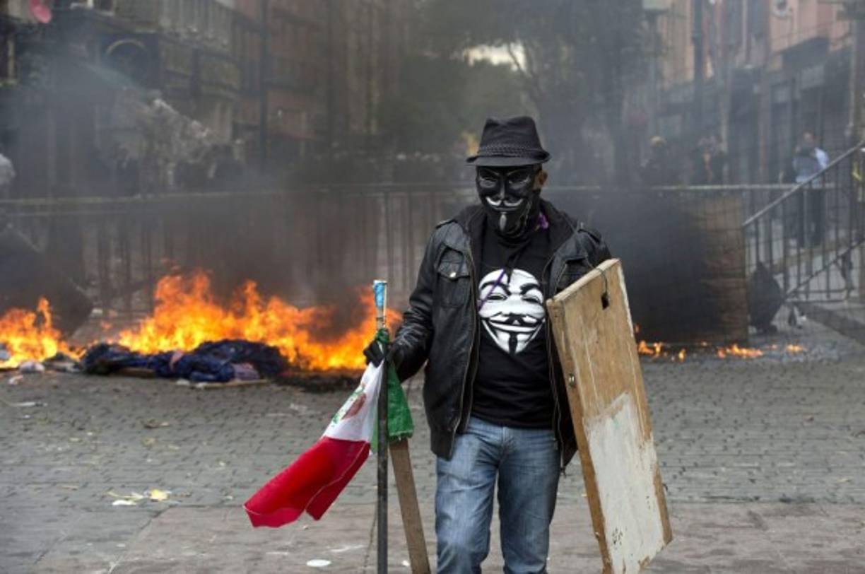 2. México: Es el único país latinoamericano en el ránking, según el IISS fue la nación donde más personas murieron de forma violenta en 2016. El narcotráfico, las pandillas y la violencia común dejaron 23,000 muertos el año pasado en México. El Gobierno rechaza las cifras.