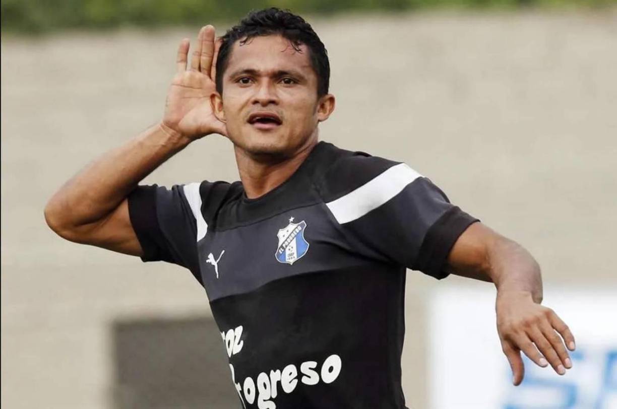 ‘Ñangui‘ radicó siempre en la ciudad de El Progreso, Yoro, cuando jugaba en segunda división con el Honduras Progreso.