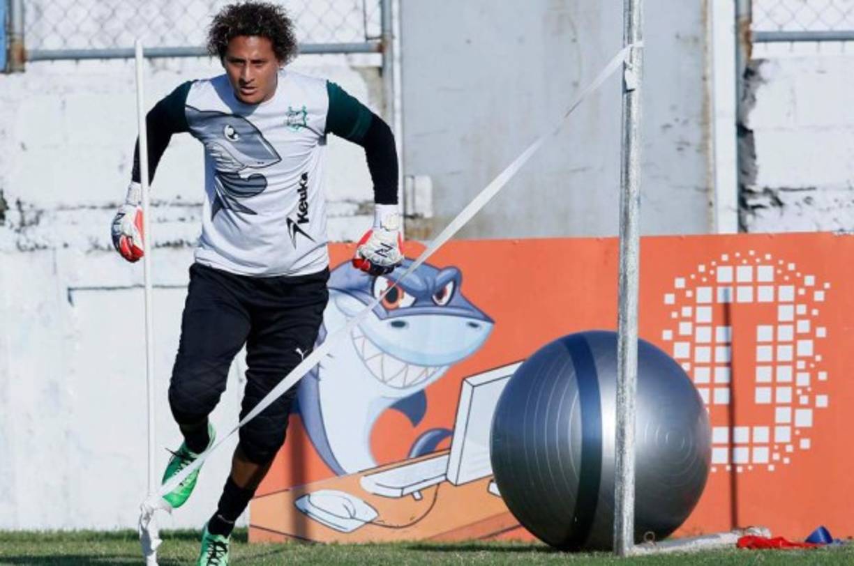 Kevin Hernández: El portero no seguirá en el Platense y es otra de las bajas del club porteño.