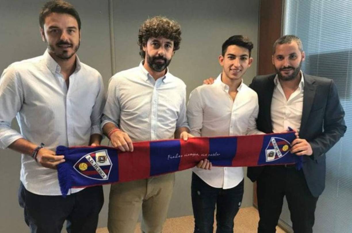Jonathan Rubio firma contrato con el Huesca de la Liga Española por las 3 próximas temporadas.