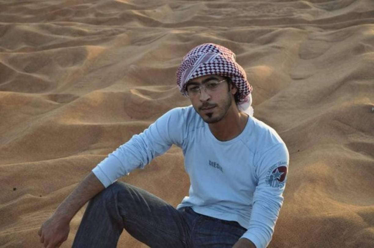 Este es Hassan años antes de que comenzara su travesía. Asegura que siempre ha estado en contra de la guerra en el mundo y todo lo que ella deja como resultado.