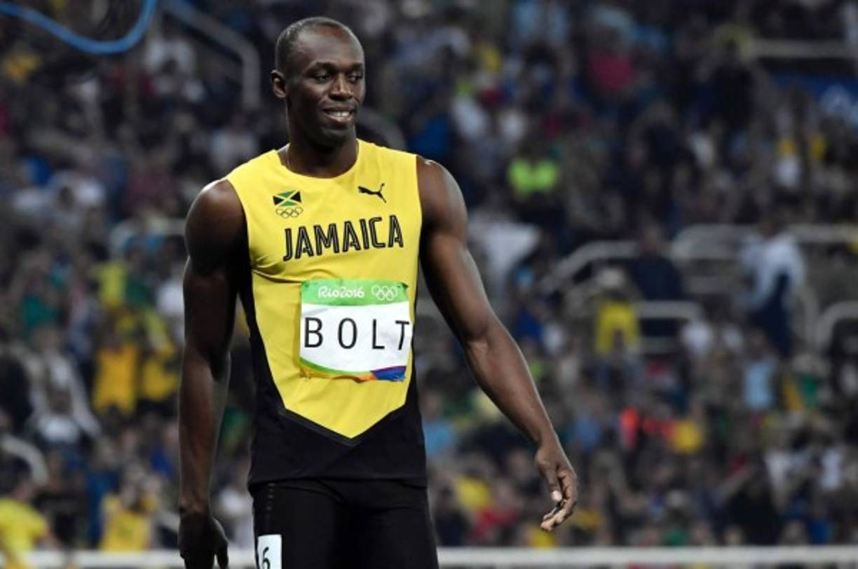 Usain nació en Sherwood Content, Jamaica, en 1986. Desde bebé estuvo interesado en recorrer las distancias a gran velocidad. 'Un día lo dejé en la cama y cuando volví estaba muy cerca de caerse de ella', recordó Jennifer Bolt, madre del corredor, a la prensa en Río de Janeiro, según AFP. 'Así que desde entonces me pregunto: '¿Qué clase de chico es?''.