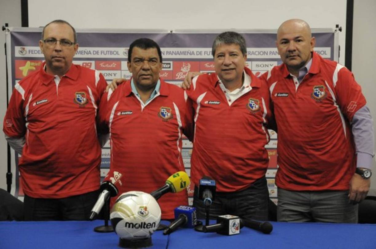 Actualmente Hernán Darío Gómez dirige a la Selección de Panamá, con la que busca clasificar al Mundial de Rusia 2018.