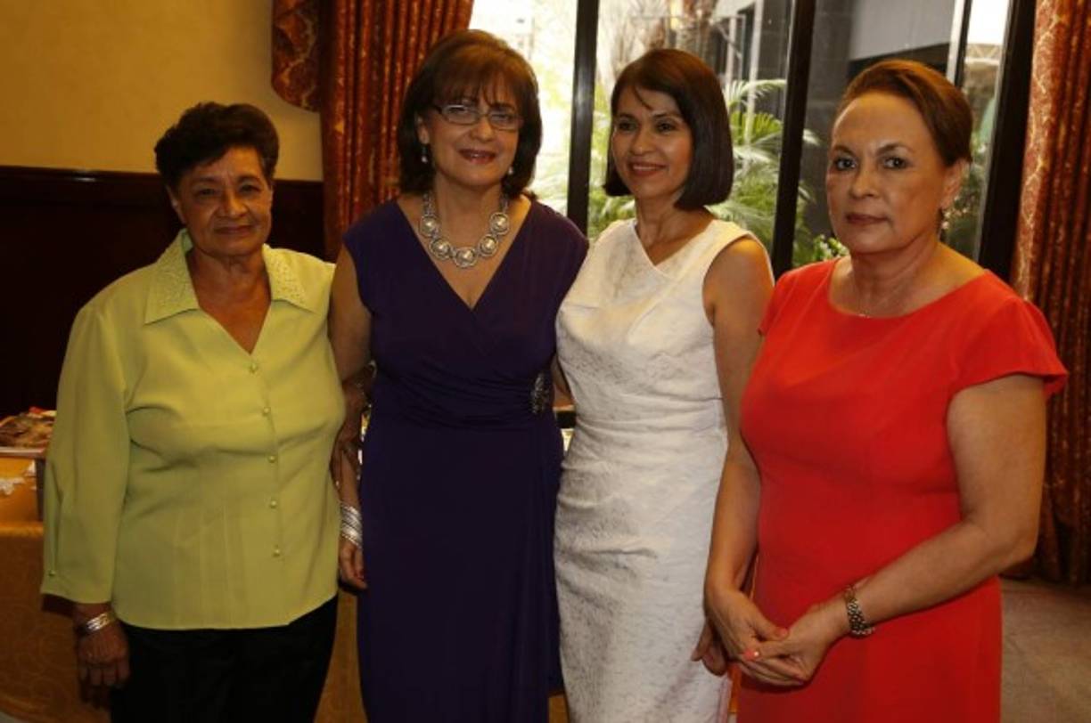 Digna Guifarro, Iris Irías, Rita Handal y Rosario Núñez.
