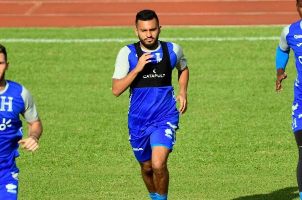 Jorge Álvarez: Centrocampista del Olimpia.