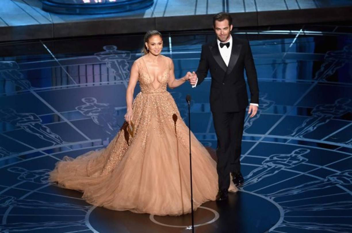 Jennifer Lopez y Chris Pine