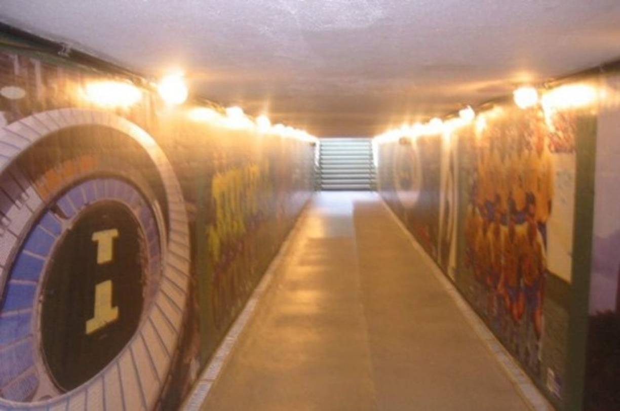 Maracaná. En este estadio de por sí con mucha historia, hay fotos con los jugadores y equipos leyendas de Brasil.