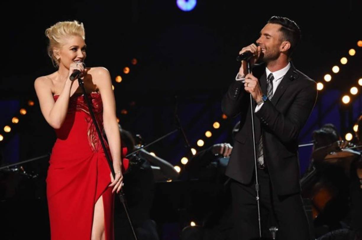 Gwen Stefani compartió el escenario con Adam Levine, de Maroon 5.